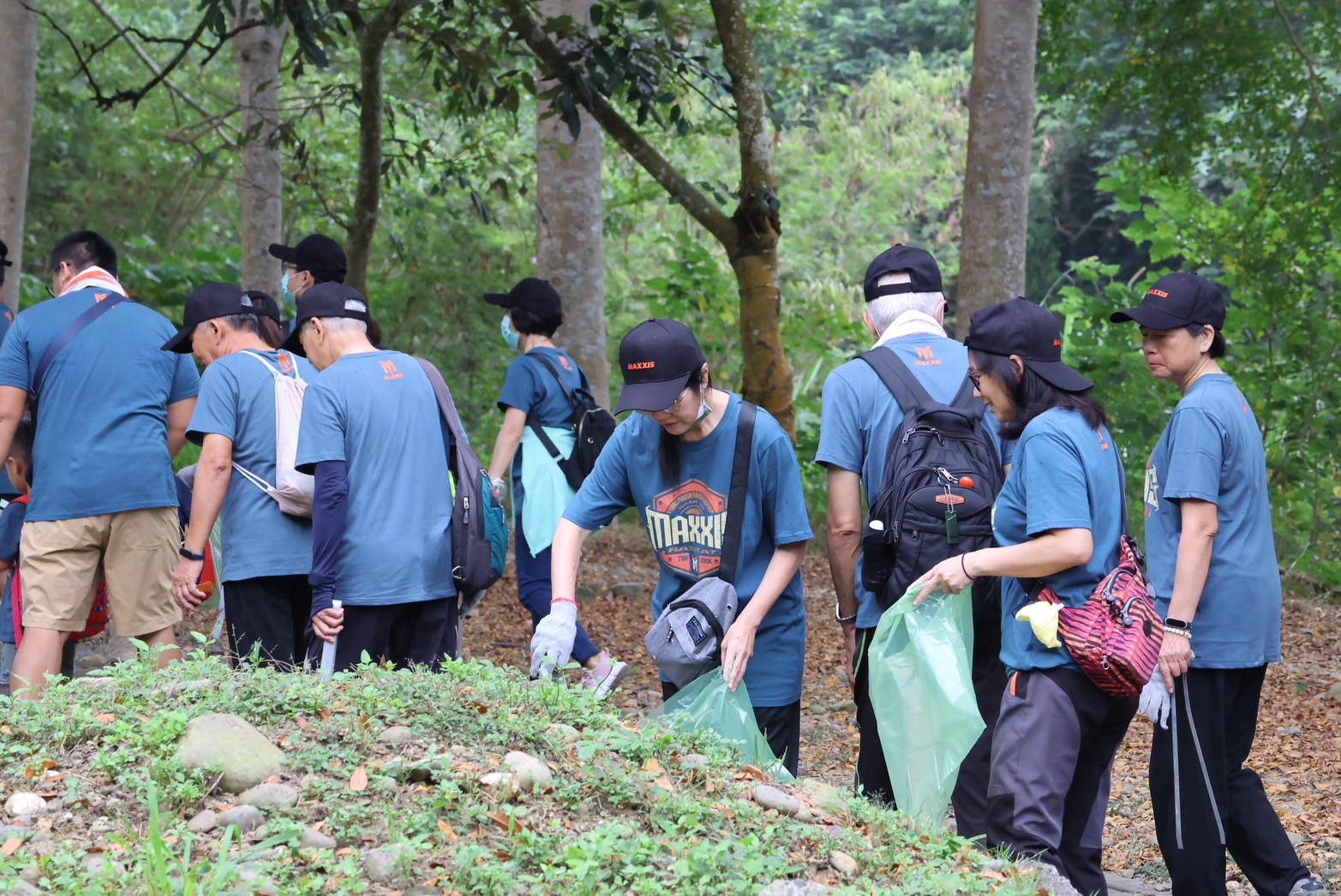 瑪吉斯藤山步道健行淨山